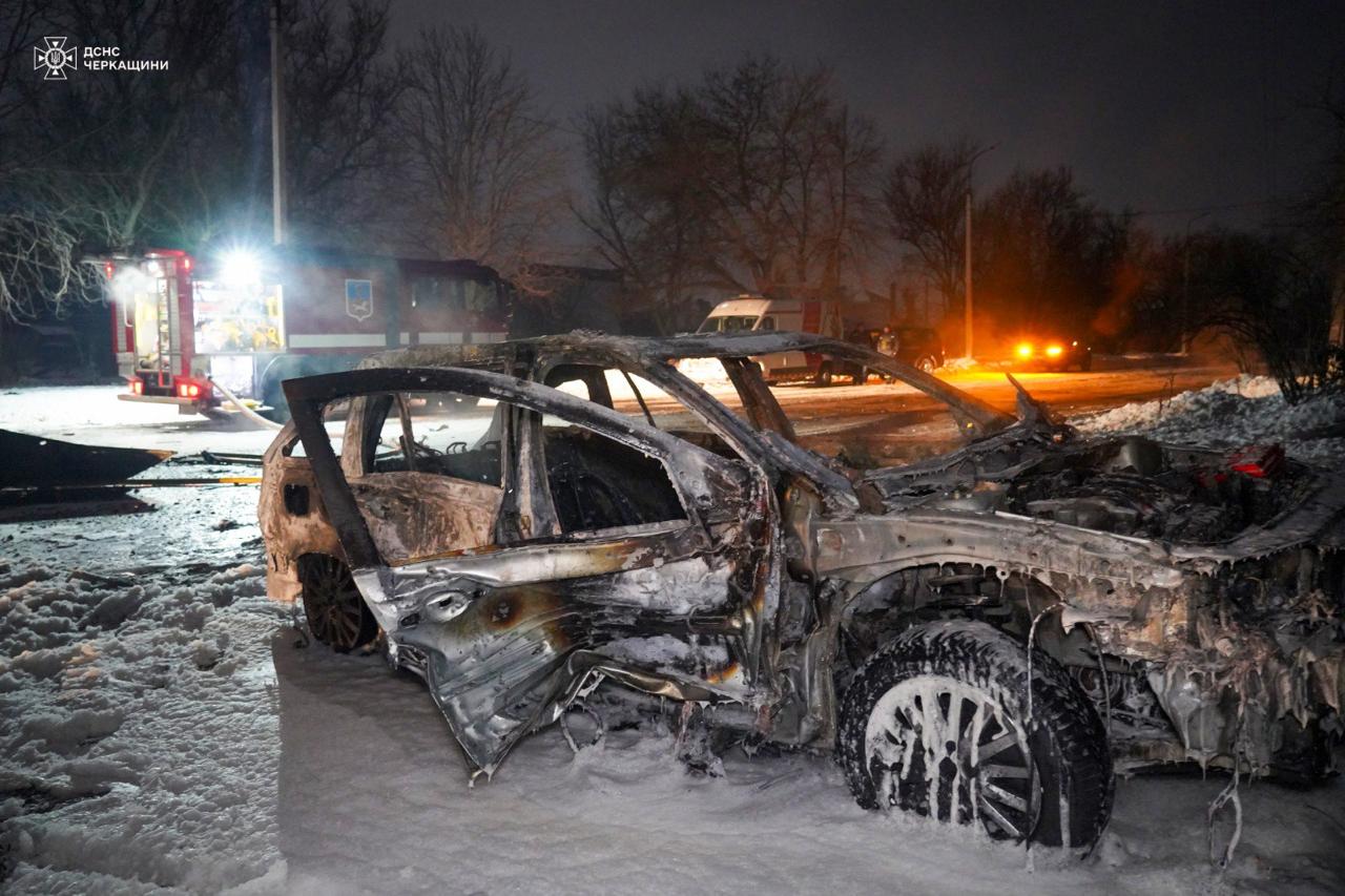 Russian drone attack on Ukrainian city Cherkasy: Homes destroyed, fires break out